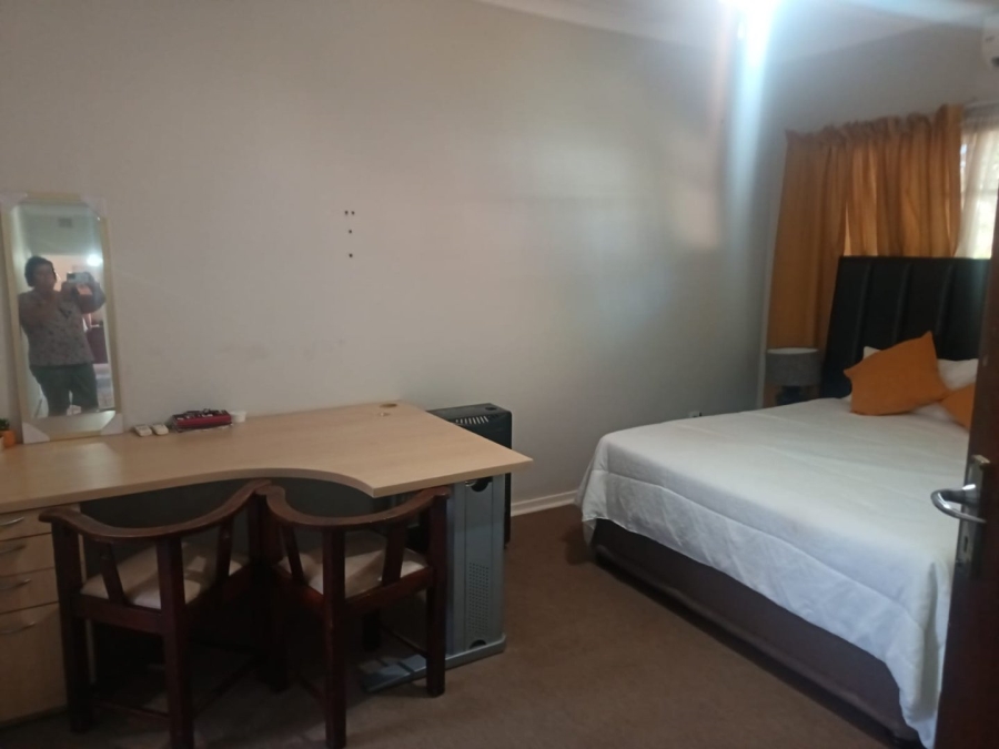 4 Bedroom Property for Sale in Heuwelsig Northern Cape